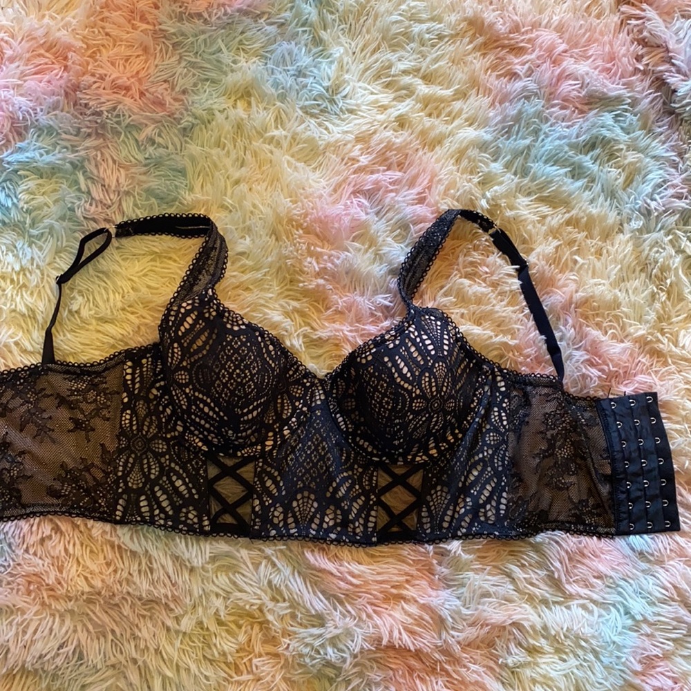 USED Victoria’s Secret black corset top 32DD